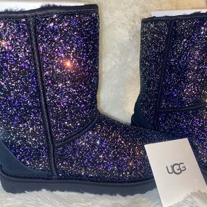 New in box galaxy authentic uggs size 6